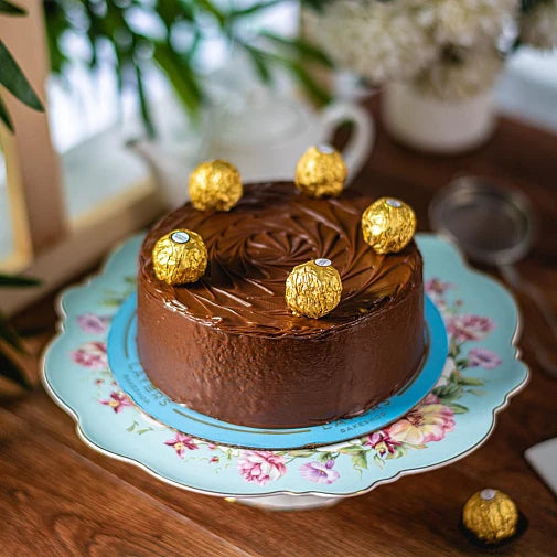 2.5lbs Ferrero Rocher Cake from Layers - online delivery in Pakistan | Real Flowers PK