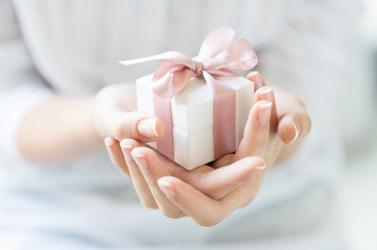 Gift Ideas for your Brothers and Sisters this Siblings Day