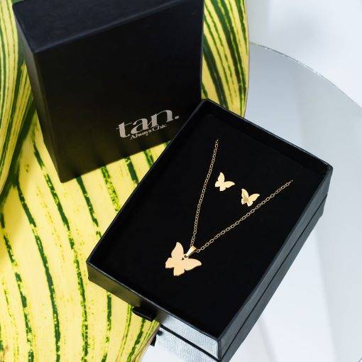 Aurora Butterfly Pendant Set - Real Flowers Pakistan