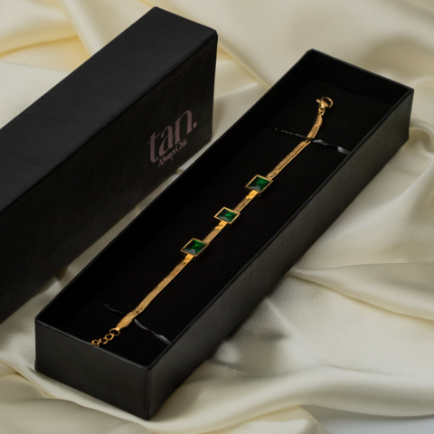 Aurelia Emerald Glow Bracelet