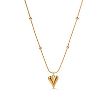 Eterna Heart Necklace
