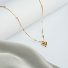 Eterna Heart Necklace