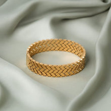 Aurion Gold Cuff