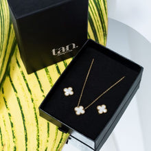 Opaline Clover Elegance Set