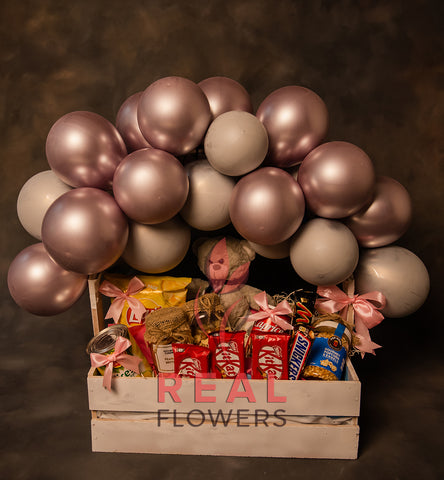 Baby Girl Hamper - Real Flowers Pakistan