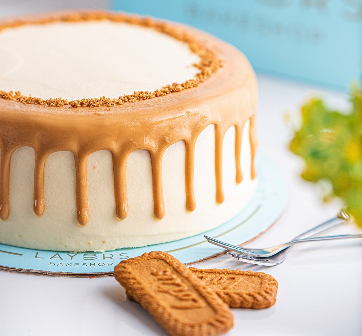 2 lbs Lotus Biscoff Cake by Layers Bakeshop - Real Flowers Pakistan